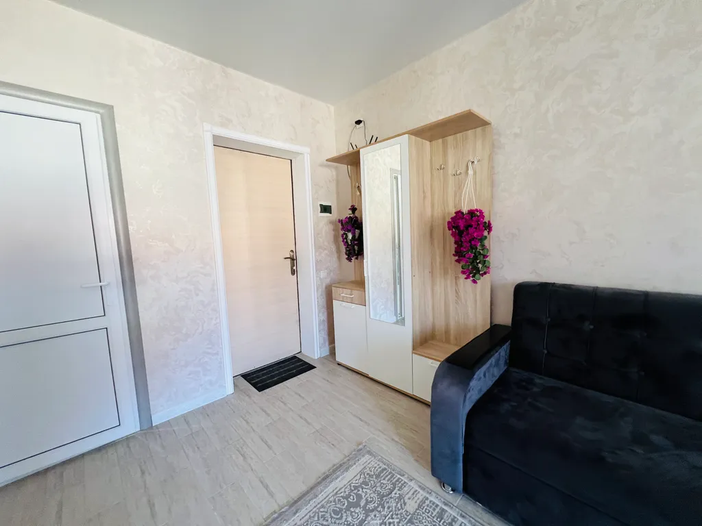 Студия на первой береговой линии