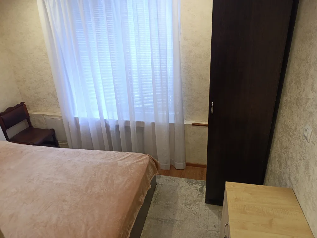 Трёхкомнатная часть дома в самом центре