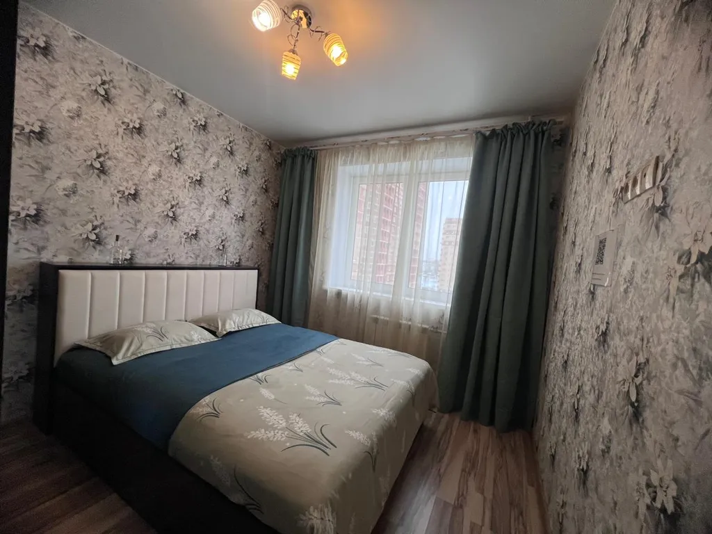 Квартира 2-комнатная Квартира — Свердловский