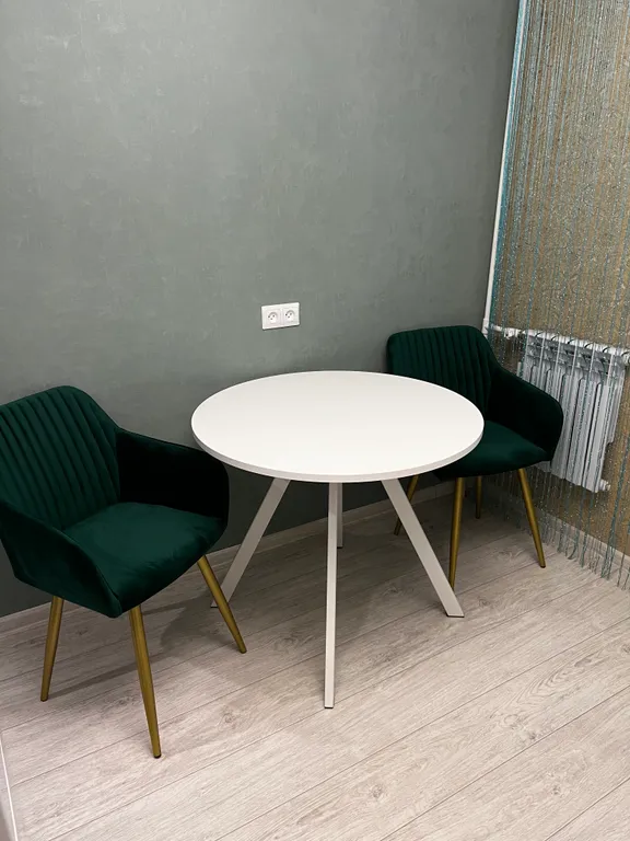 Уютная квартира в центре города, 1 минута до кафе с бизнес-ланчами