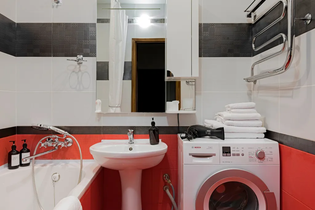 Современная уютная квартира с балконом рядом с метро и ТЦ