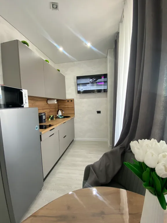 Новая уютная студия в развитом районе с кондиционером