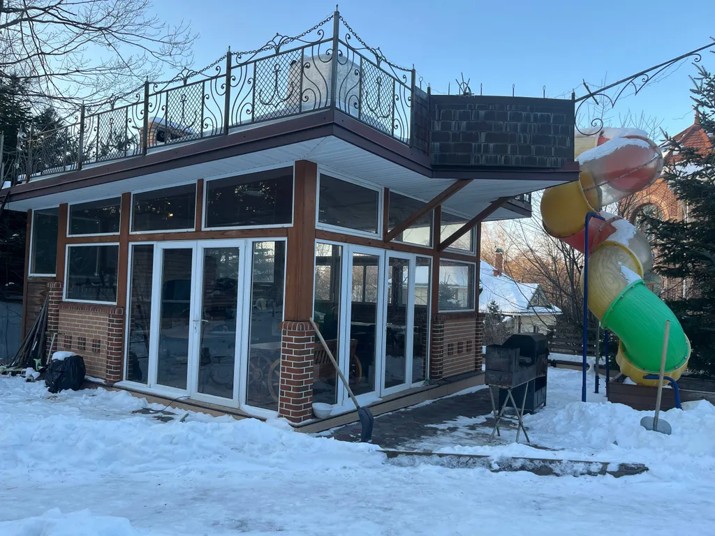 Аренда Коттеджа с баней, бассейном, джакузи, стадионом и зоной барбекю