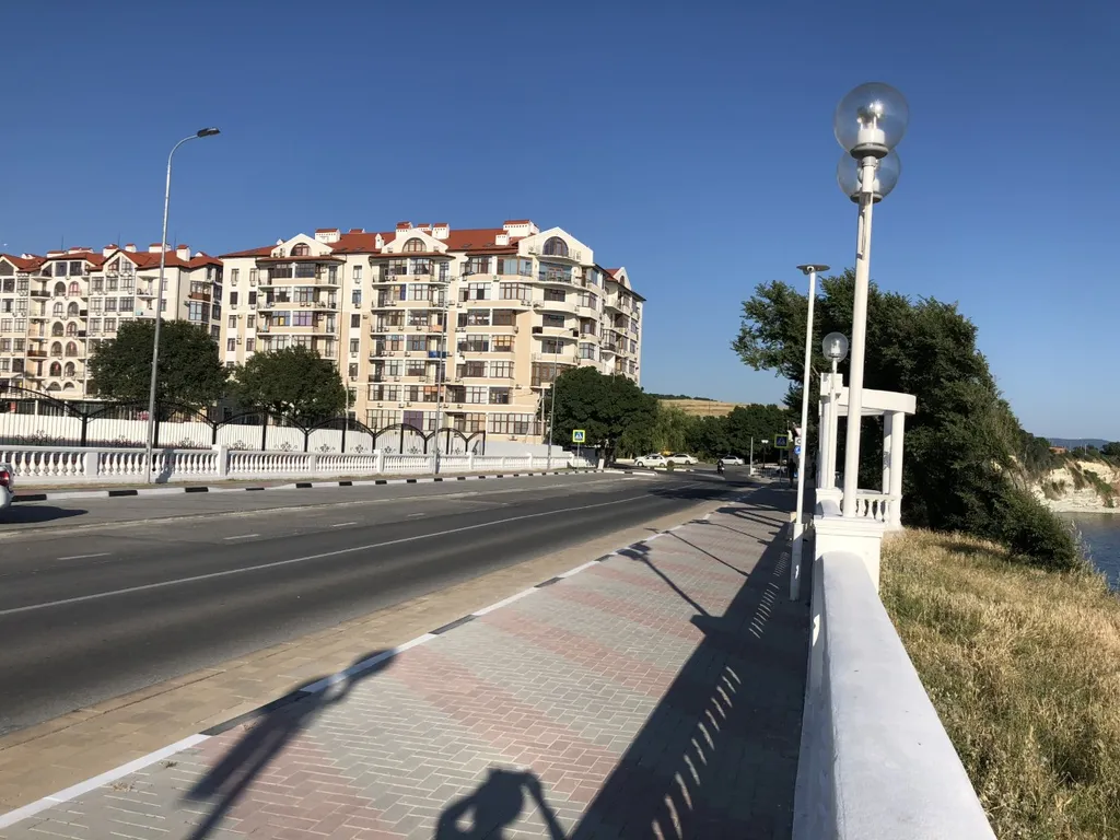 Квартира Квартира Дизайнерская прелестная евродвушка на берегу моря — Геленджик