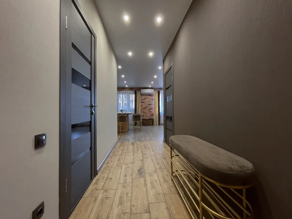 Квартира рядом с ТЦ и кинотеатром