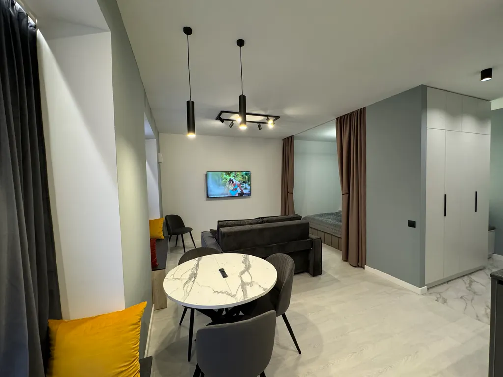 Апартаменты-студия в центре города в новом дoме бизнec-клаcса