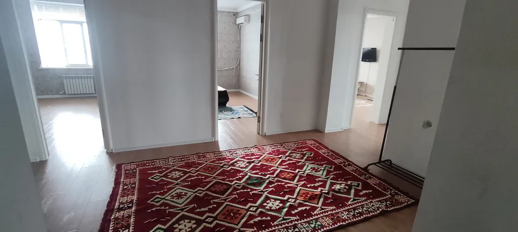 Квартира Трехкомнатная квартира в центре города, в 700 метрах от пляжа — Каспийск