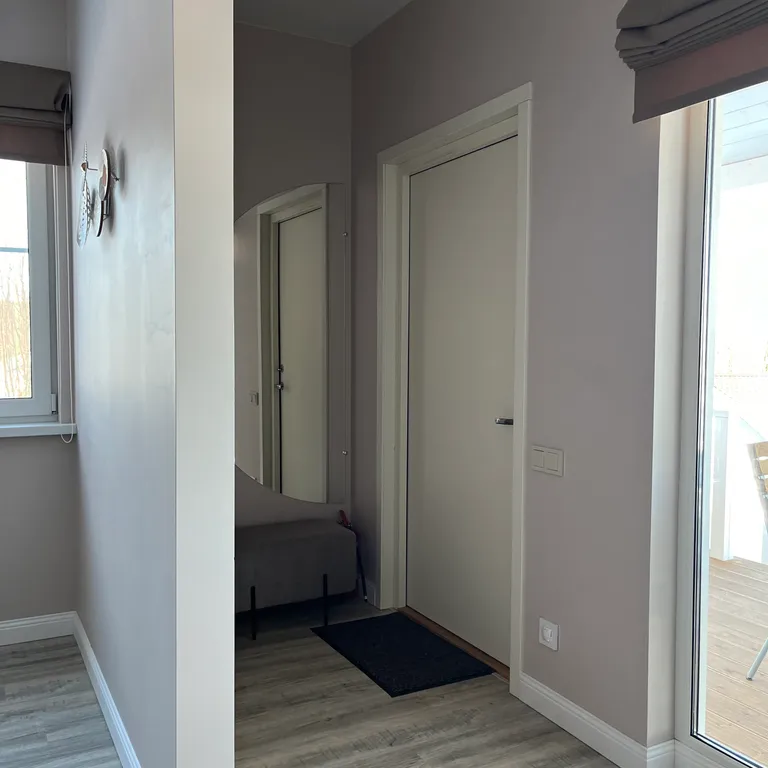 Уютный дом у озера