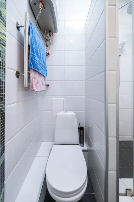 Большая студия с потолками 3 метра и Smart TV