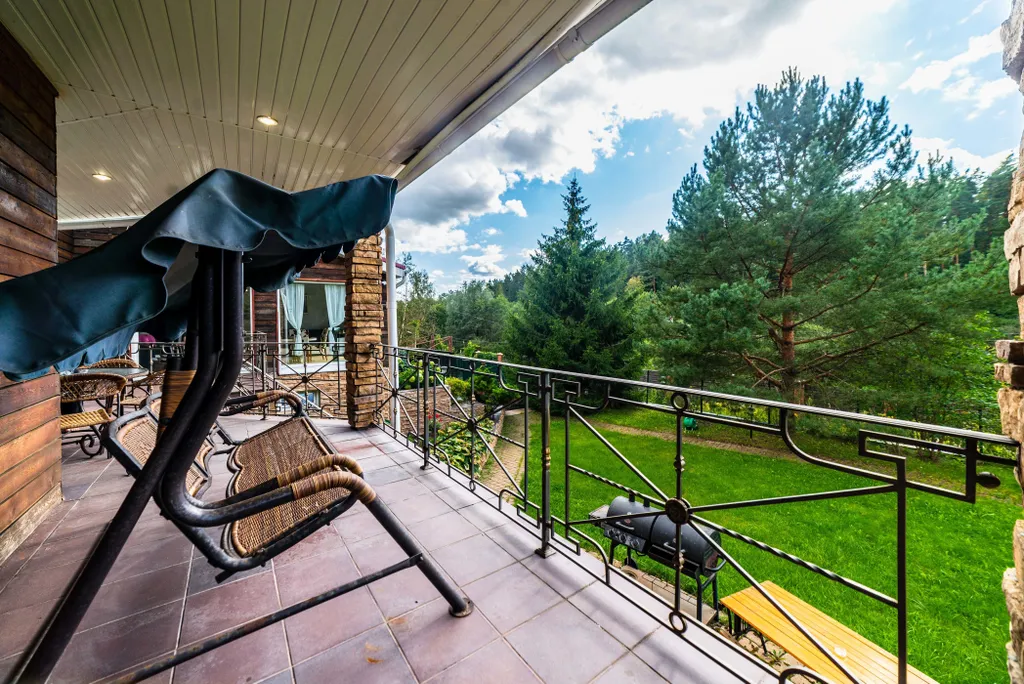 Дом в Красногорске с бассейном и сауной