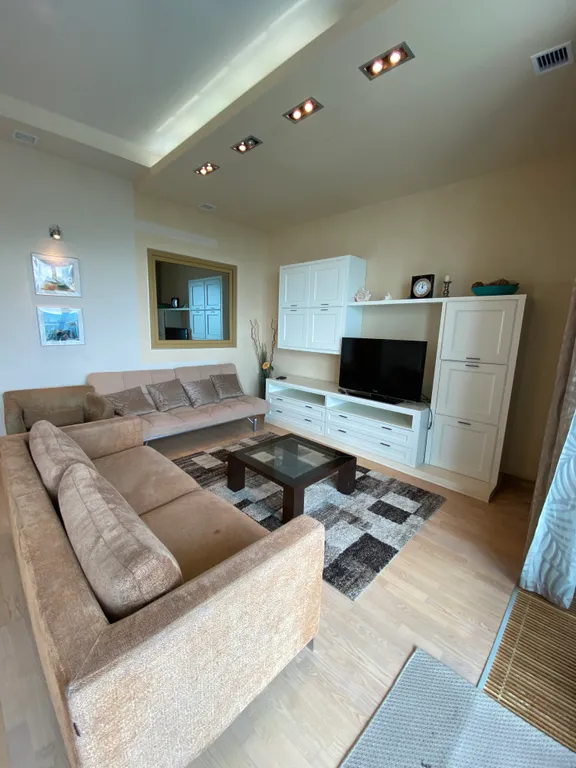 Королевский Парк 3х комнатная с видом на море