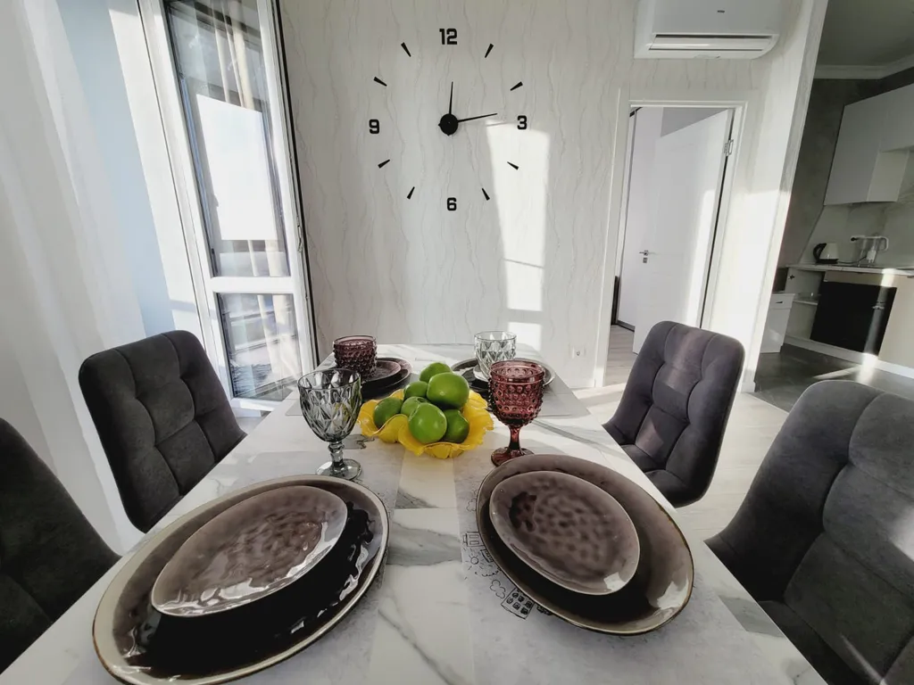 Большая квартира с видом на Волгу