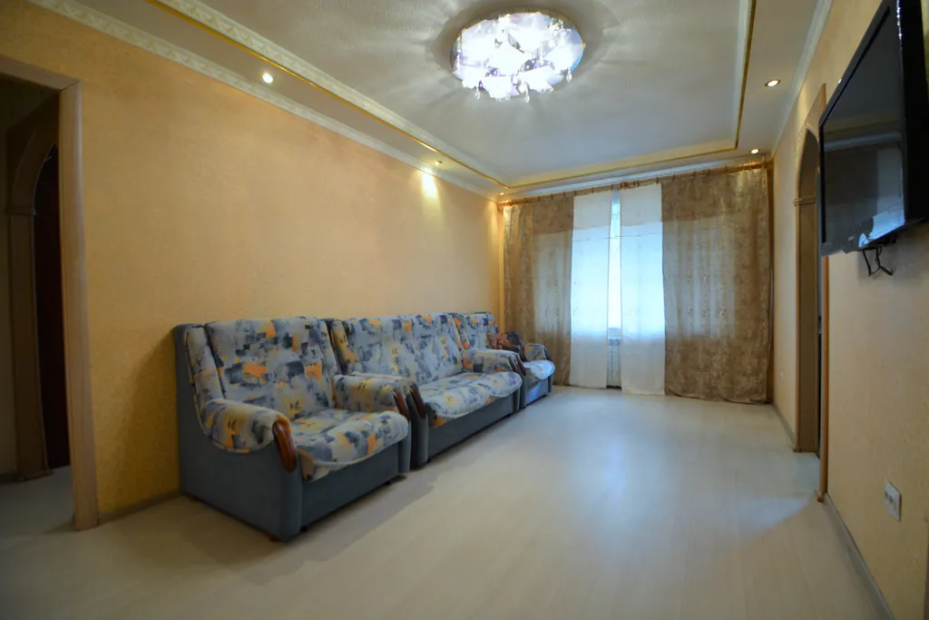 Двухкомнатная квартира в центре недалеко от авто и ж/д вокзала