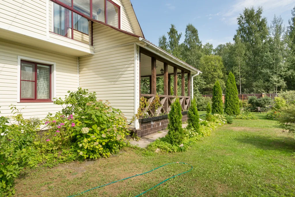 Дом с удобствами и шикарным садом для полноценного отдыха