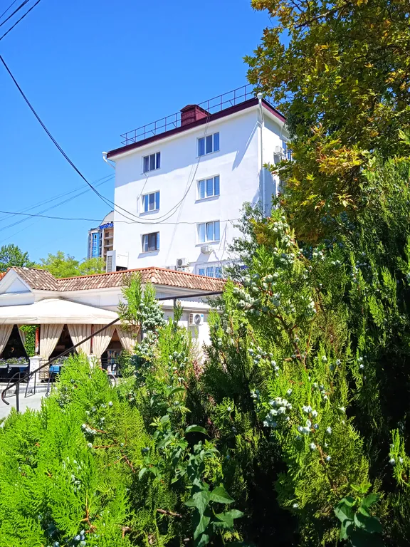 Видовая квартира с балконом у Херсонеса