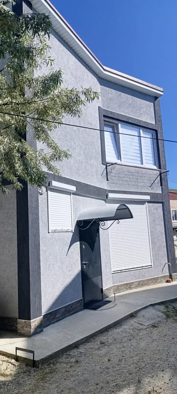 Гаражный коттедж Подкова 48 — аренда посуточно в Орджоникидзе