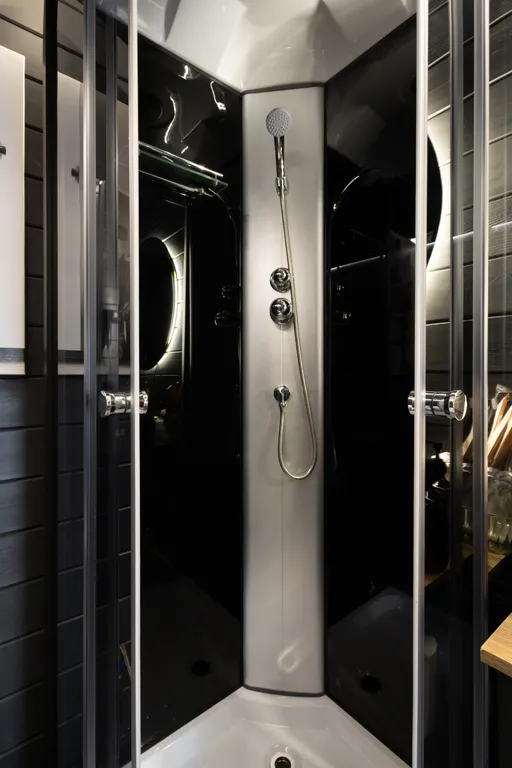 Загородный дом Loft lodge на берегу реки Ангара