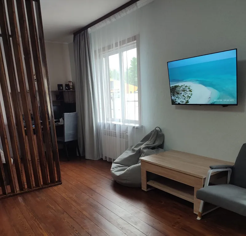 Дом из бруса в тихом красивом месте в пяти километрах от горы Соболиной