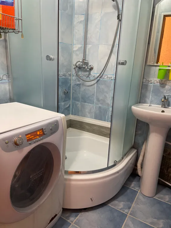 Комфортная квартира близ питьевой галереи