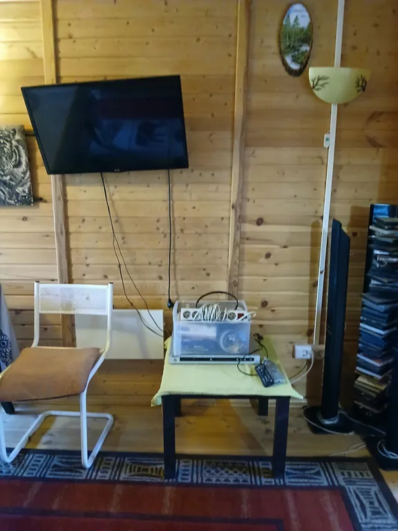 Домик на озере