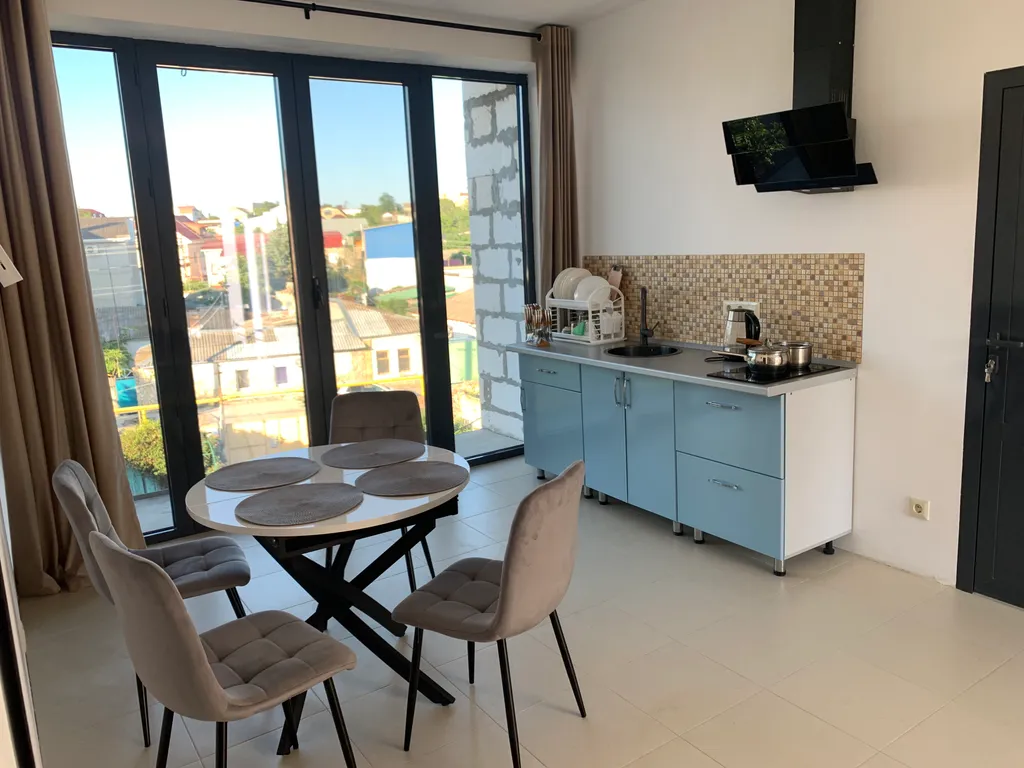 Уютная квартира в центре в частном доме с садом