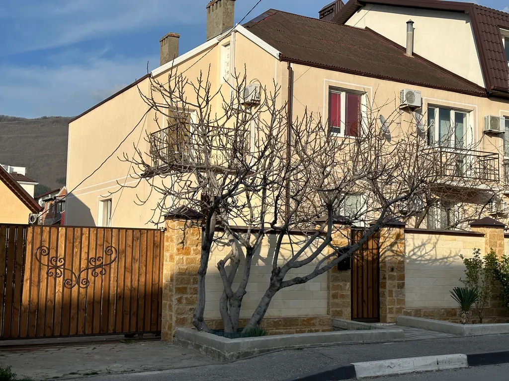 Коттедж Уютный дом — аренда посуточно в Геленджик