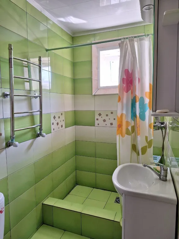 Коттедж Уютный домик в тихом месте для семейного отдыха с детьми — Широчанка