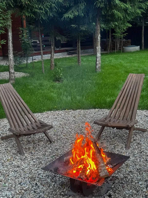 Уютный дом в лесу