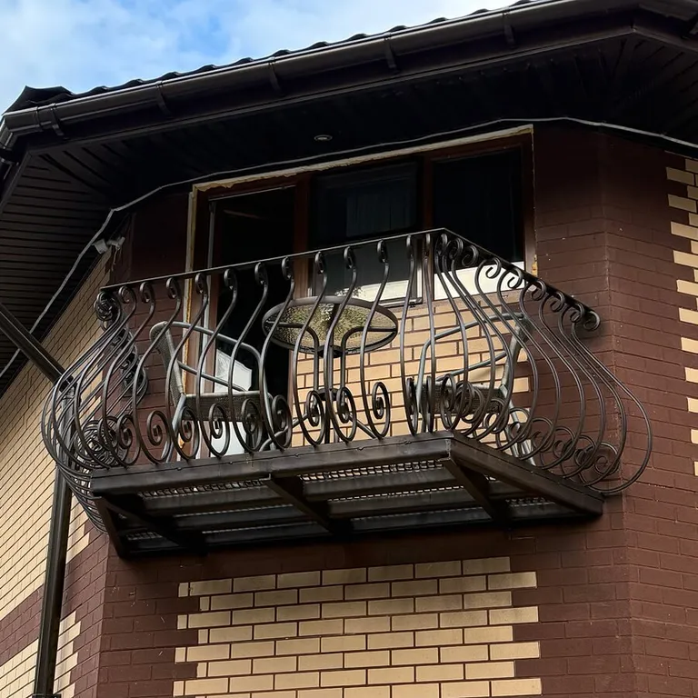 Уютная студия с большой двуспальной кроватью