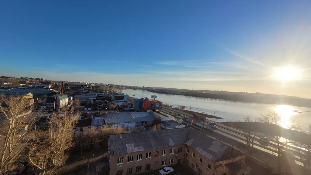 Евродвушка с видом на реку Ангару