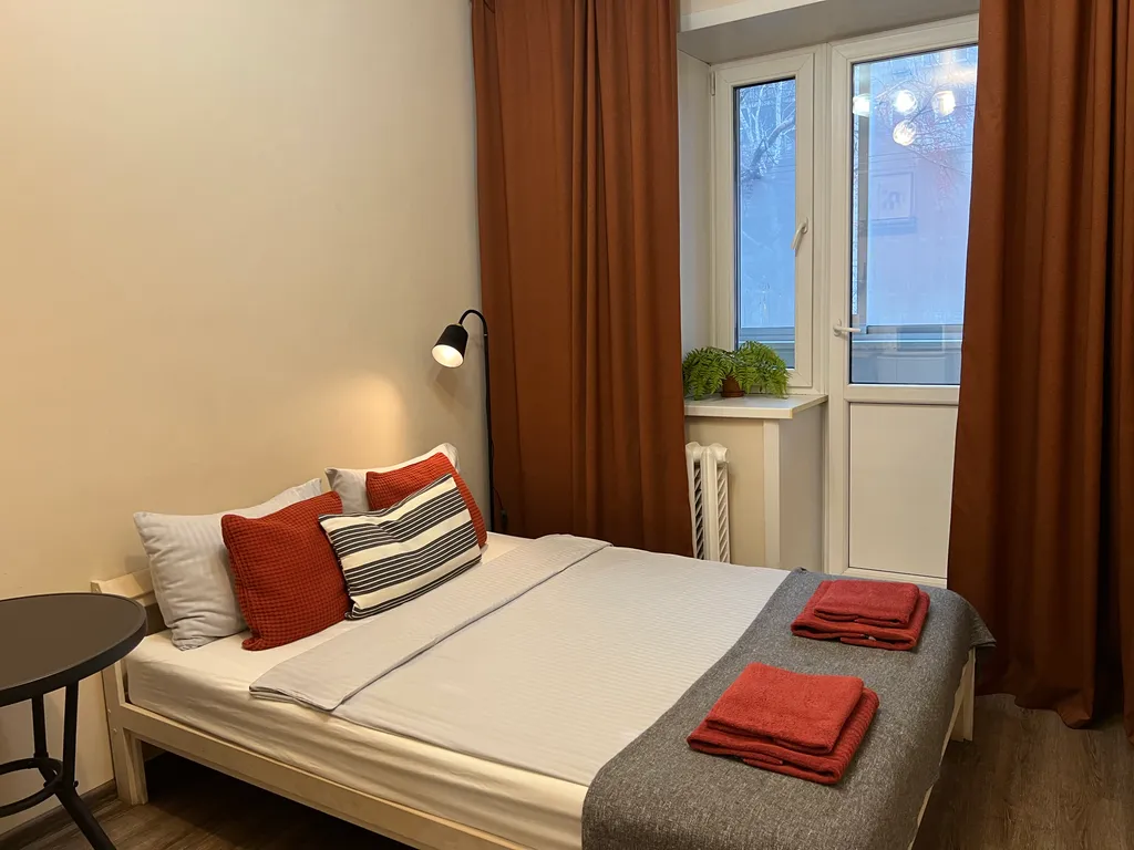 Апартамент с балконом у вокзала