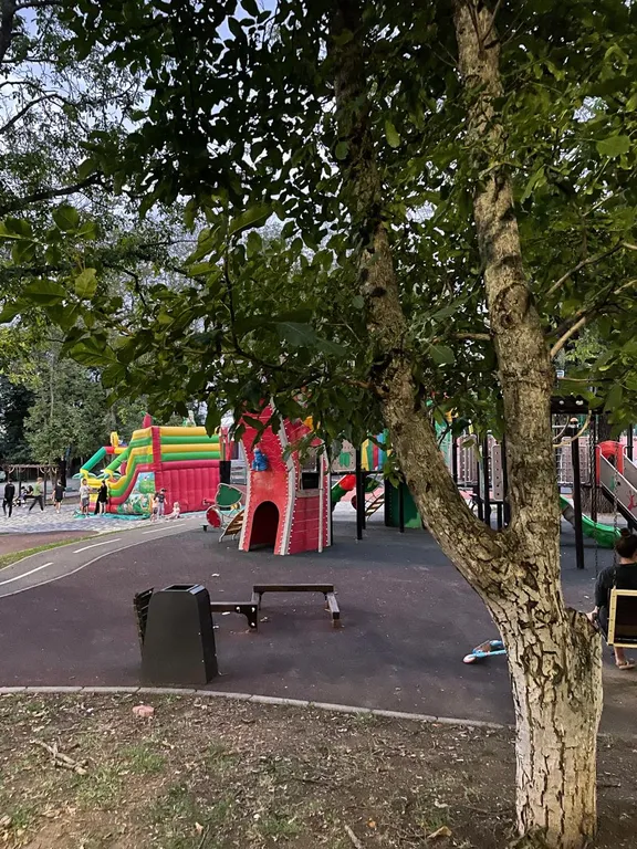 Уютная квартира в новом доме с лифтом с видом на гору