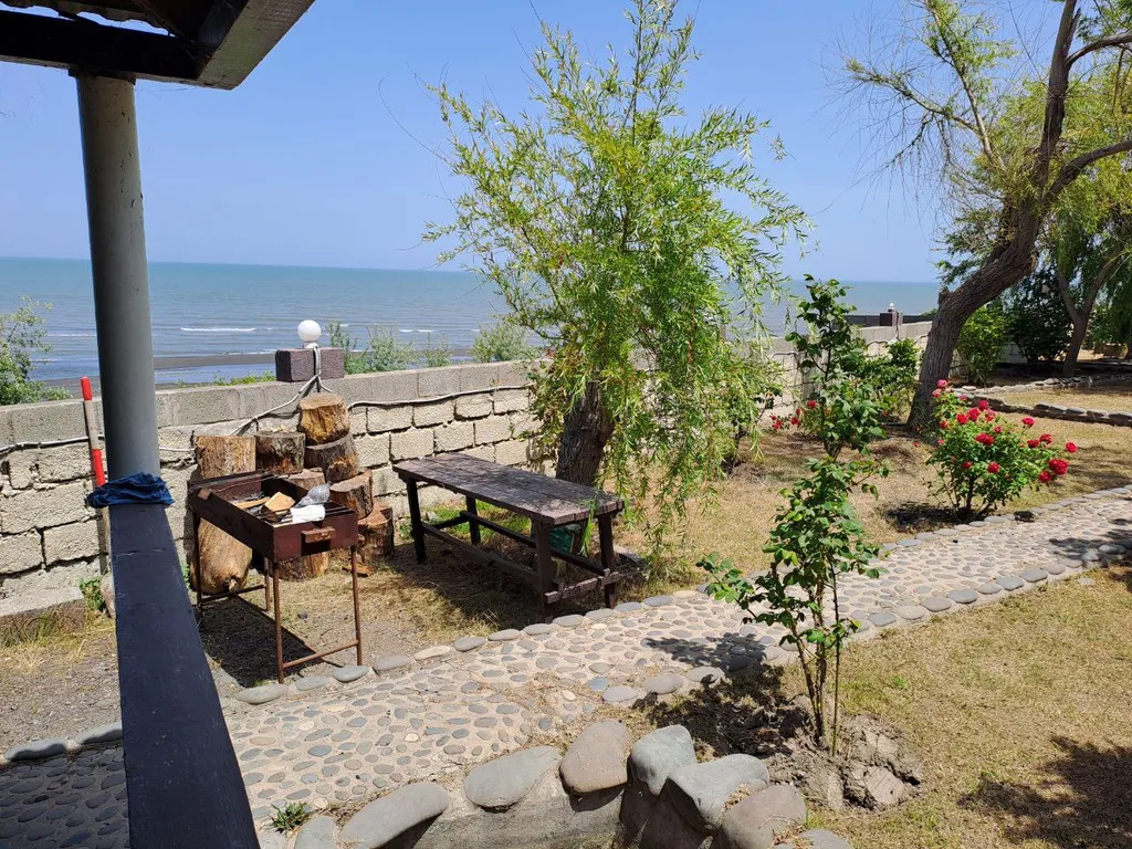 Дача у моря черные пески