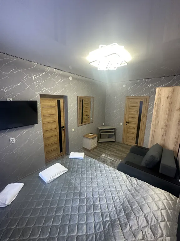 Новенький коттедж на большую компанию