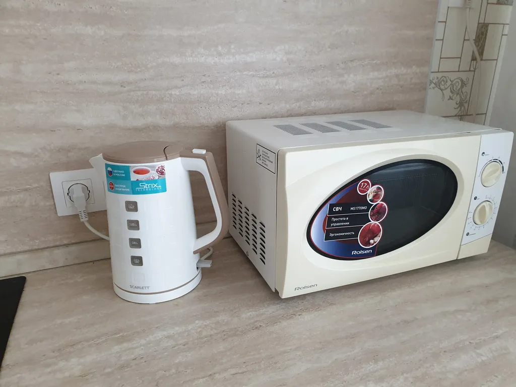 Квартира с видом на реку Волгу и мост