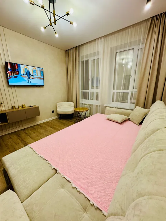 Роскошная двухкомнатная квартира у фонтана