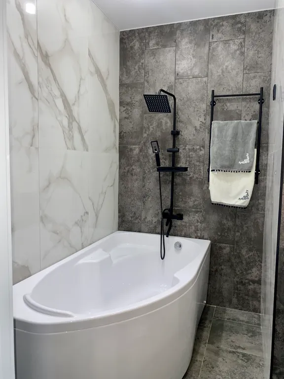 Уютная квартира с современным ремонтом, до центра города 10-15 минут