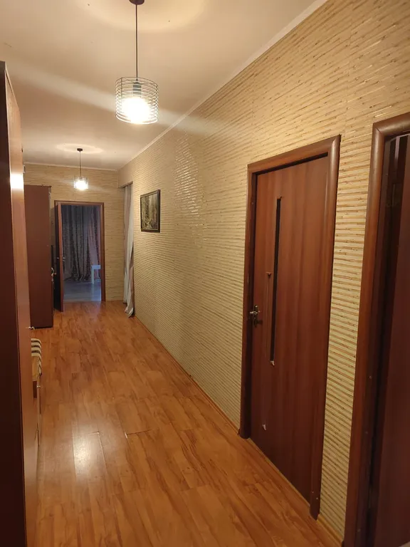 Просторная 2-комнатная квартира с кухонной зоной