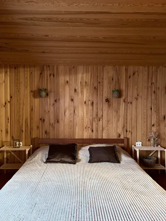 Большой коттедж с камином Гнездо