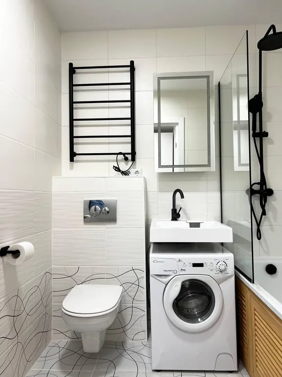 Современные апартаменты с живописным видом на канал и парк