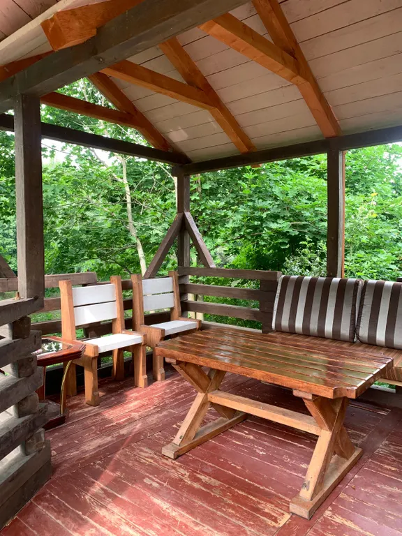 Домик у реки