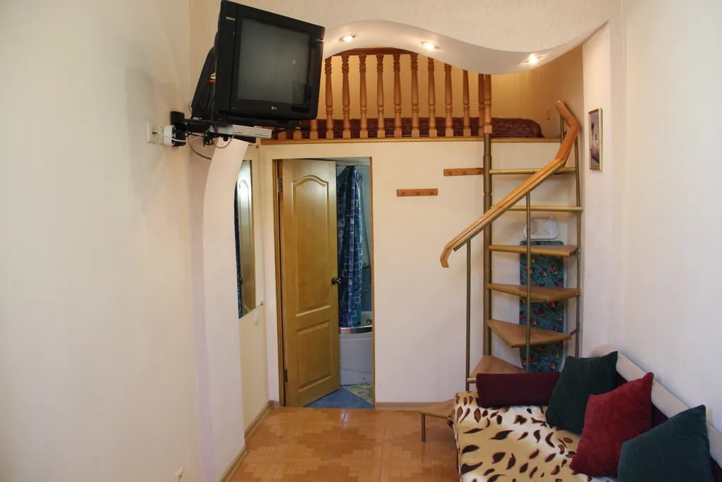 Номер на берегу моря