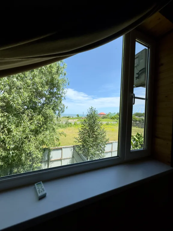 Уютный домик у моря в единственном лиановом лесу в России