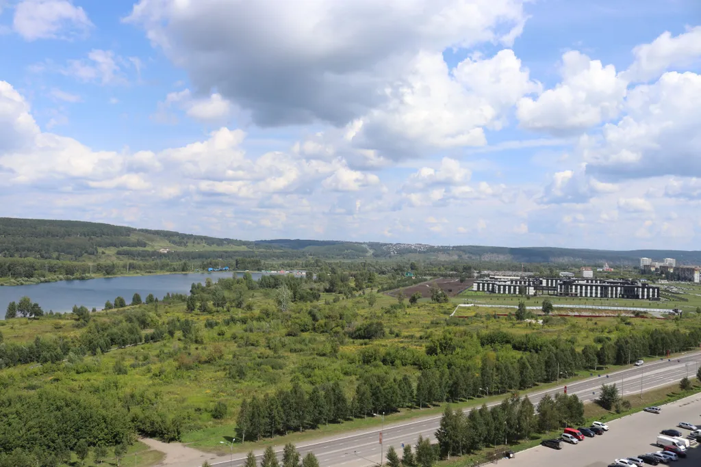 Студия с панорамным видом на город