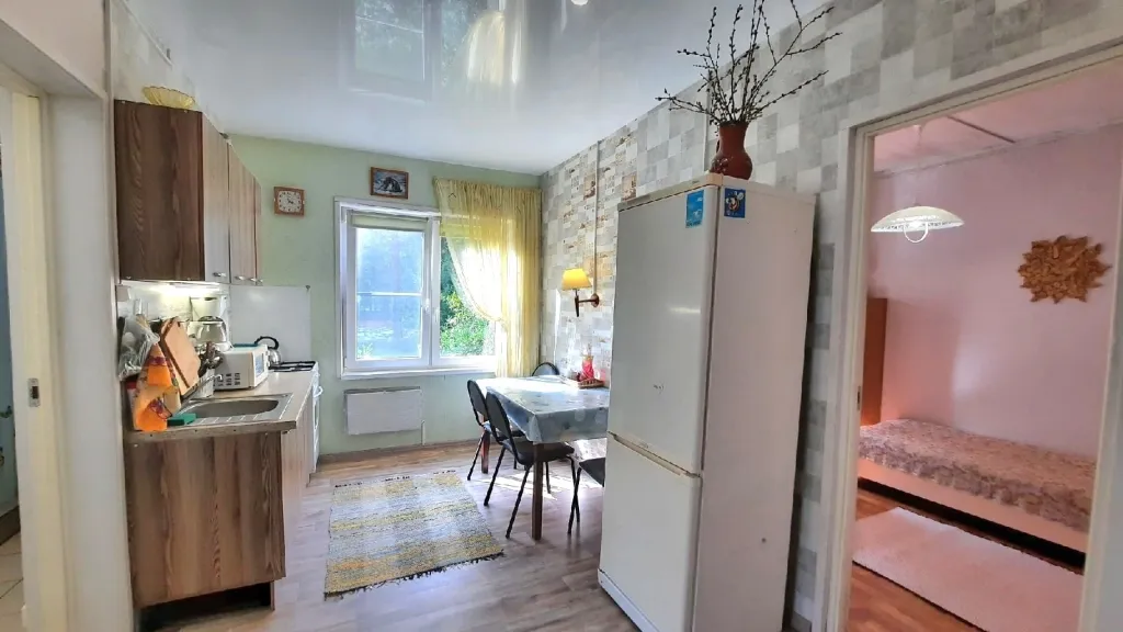 Дом в живописном месте с  видом на реку