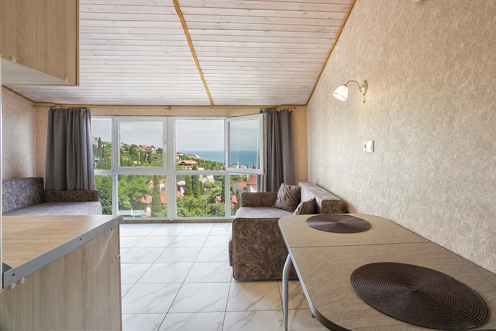 Квартира-студия с панорамным видом на море — аренда посуточно в Симеиз