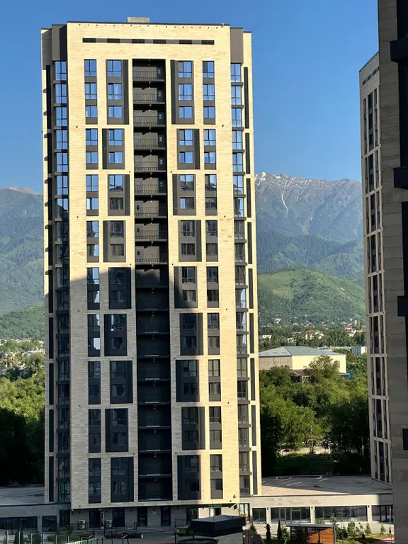 2-х комнатная в центре г. Алматы с дизайнерским ремонтом в новом ЖК