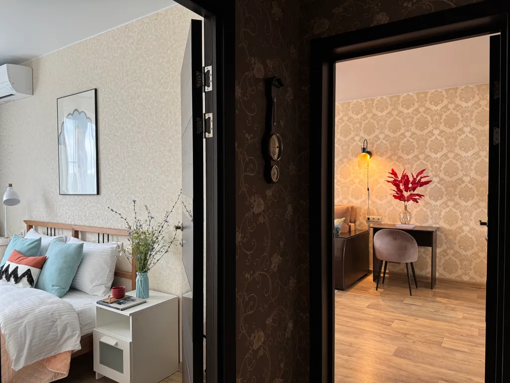 Семейная ретро квартира с видом на лес