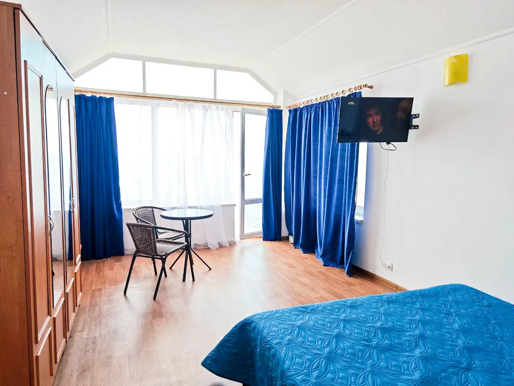 2-комнатный апартамент с видом на море