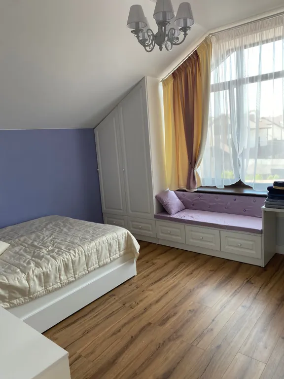 Коттедж с бассейном